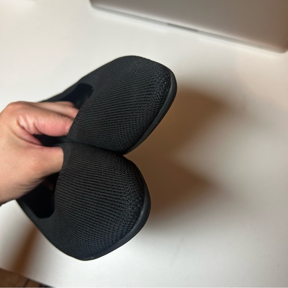 Vivaia Lightweight Pointed-Ballet Flats (Aria Walker) in Black - Picture 4 of 10